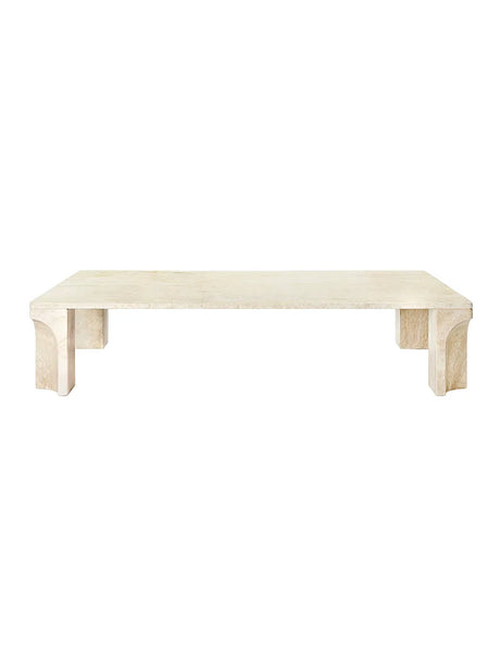 Doric Coffee Table 140 x 80 cm, Neutral White Travertine fra GUBI - 1 - Jacobsen Plus