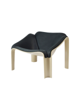 F300 Lounge Chair fra Gubi - Pastel Green - Dunes Sørensen Leather 21003 Black - Jacobsen Plus