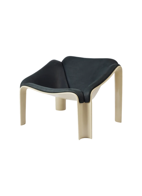 F300 Lounge Chair fra Gubi - Pastel Green - Dunes Sørensen Leather 21003 Black - Jacobsen Plus