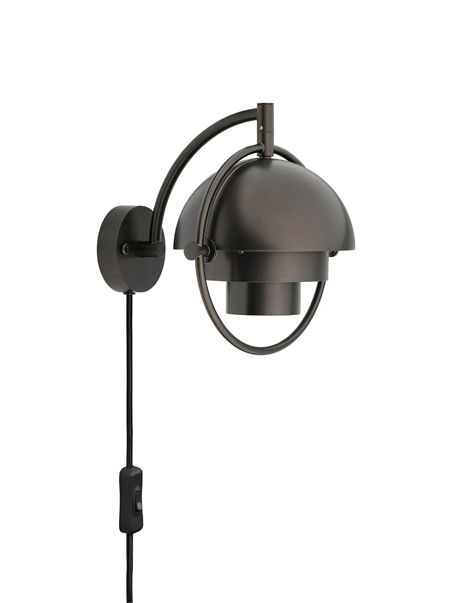 Multi-Lite væglampe fra GUBI - Black Brass - Black Brass stel - Jacobsen Plus