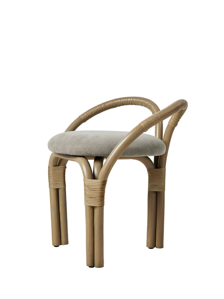 Bistra Stool fra GUBI - Olive Stained Rattan / Fustagno 003 - Jacobsen Plus