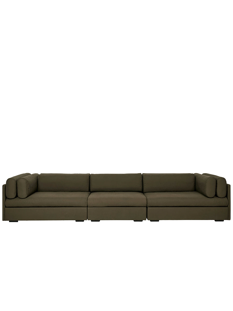 Elogio Sofa, 4-seater fra GUBI - Reales 003 - Jacobsen Plus