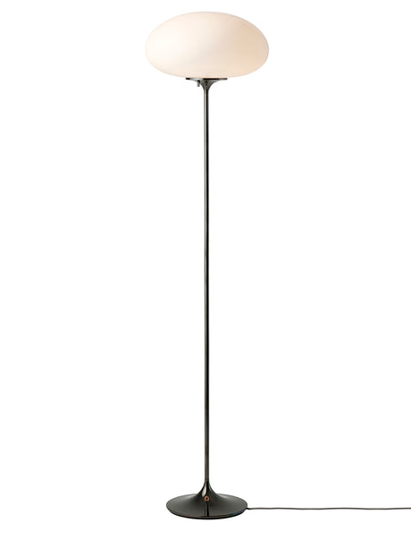 Stemlite opal gulvlampe, H150 fra GUBI - Black Chrome - Jacobsen Plus