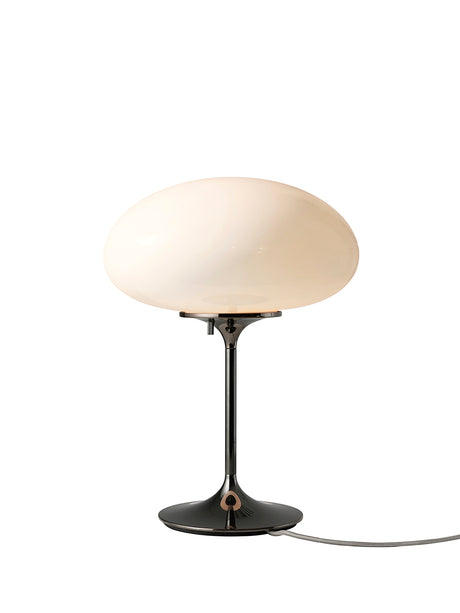 Stemlite opal bordlampe fra GUBI - Black Chrome - Jacobsen Plus
