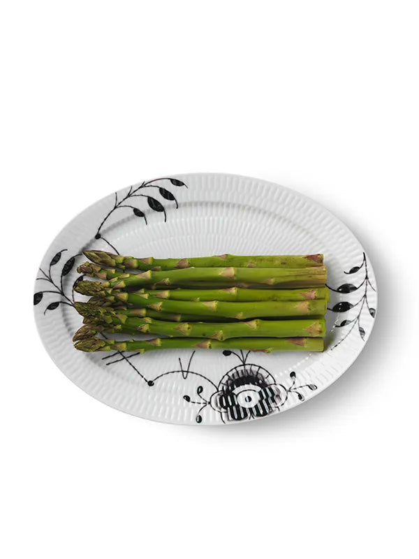 Royal Copenhagen Sort Mega Riflet, oval tallerken 28 cm