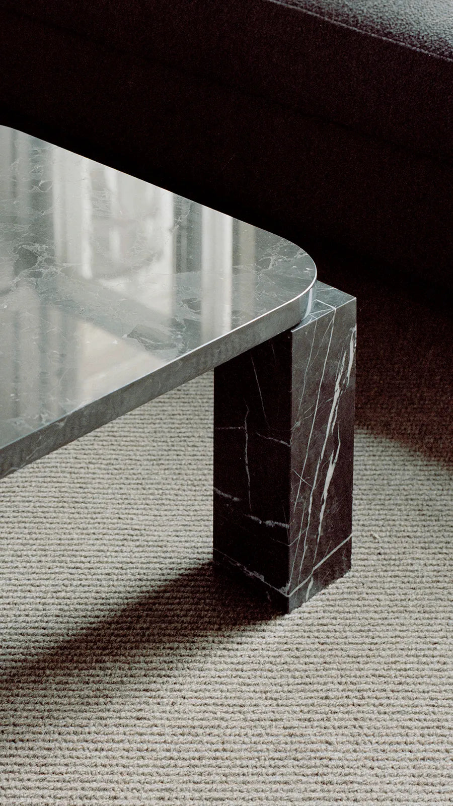 Atlas Sofabord 820x820, Costa Black Marble fra New Works - 3 - Jacobsen Plus