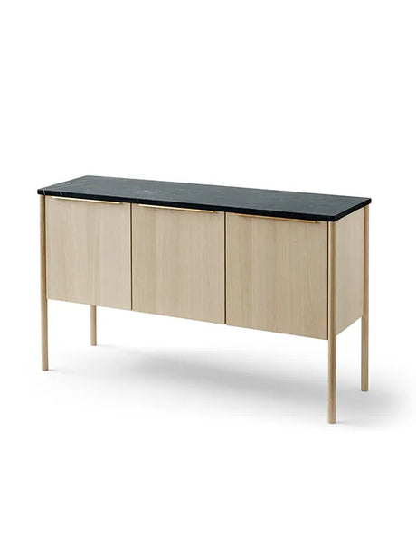 Skagerak Jut Cabinet fra Fritz Hansen - Olieret eg & marmor - Jacobsen Plus