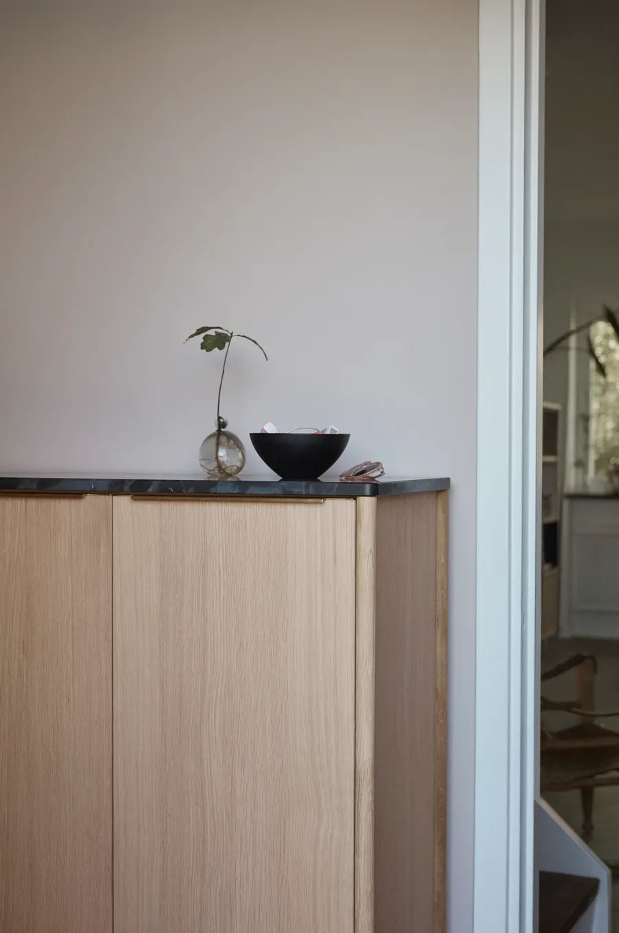 Skagerak Jut High Cabinet fra Fritz Hansen