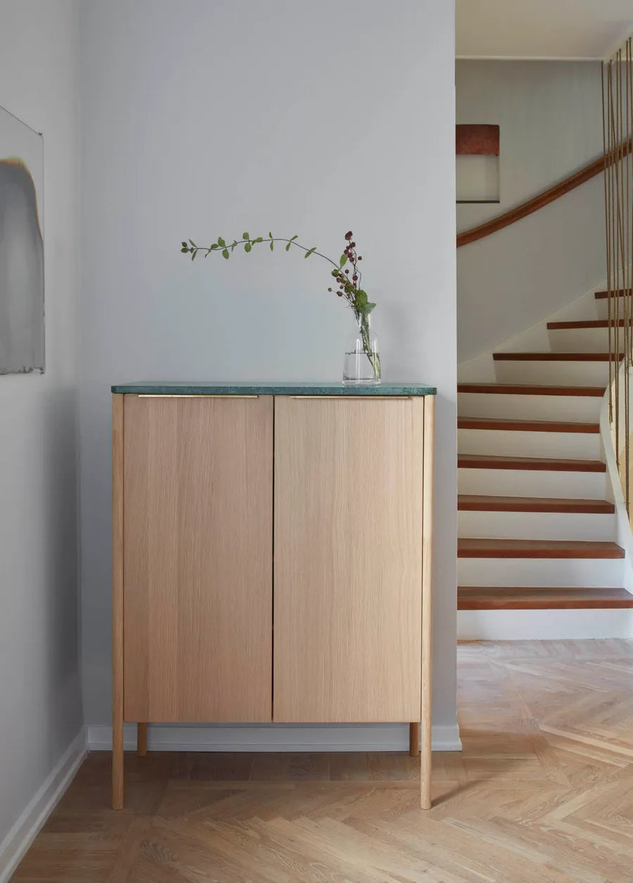 Skagerak Jut High Cabinet fra Fritz Hansen