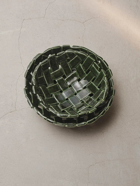 Plait Bowl, Ø24 cm fra Ferm Living - Emerald green - Jacobsen Plus