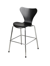 3177 Junior højstol af Arne Jacobsen - Sort ask - Jacobsen Plus