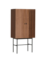 Array Highboard fra Woud - Walnut - Jacobsen Plus