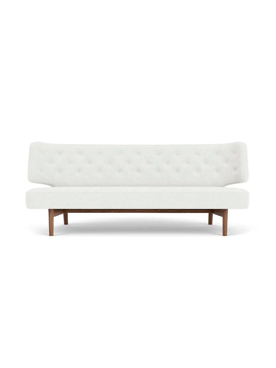 Radiohus Sofa P2 fra Audo Copenhagen - Valnød - Hallingdal 65 110 - Jacobsen Plus