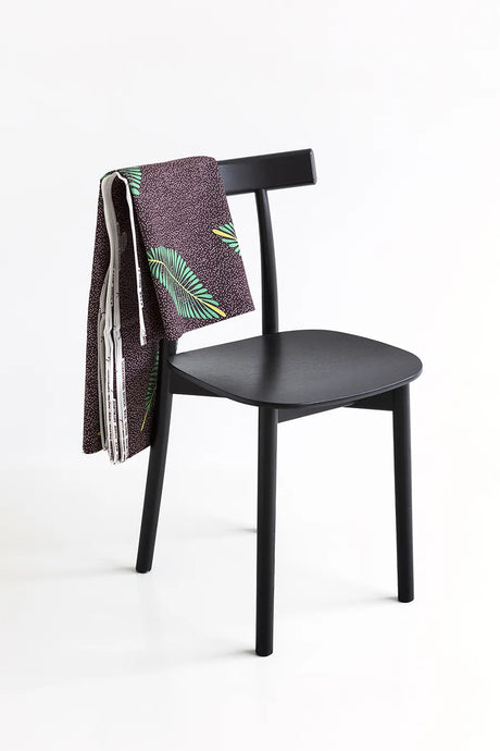 Skinny wooden chair, ash/black fra Nine - 5 - Jacobsen Plus