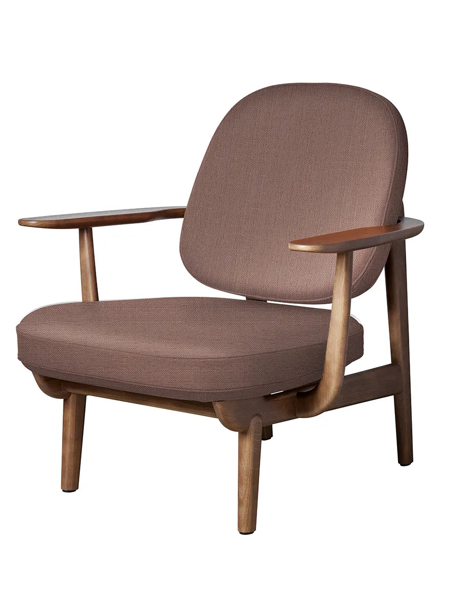 Fred Lænestol, valnødfarvet eg fra Fritz Hansen