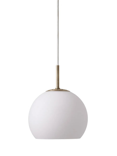 Ball Glass Pendant fra Frandsen - Opal White - Jacobsen Plus