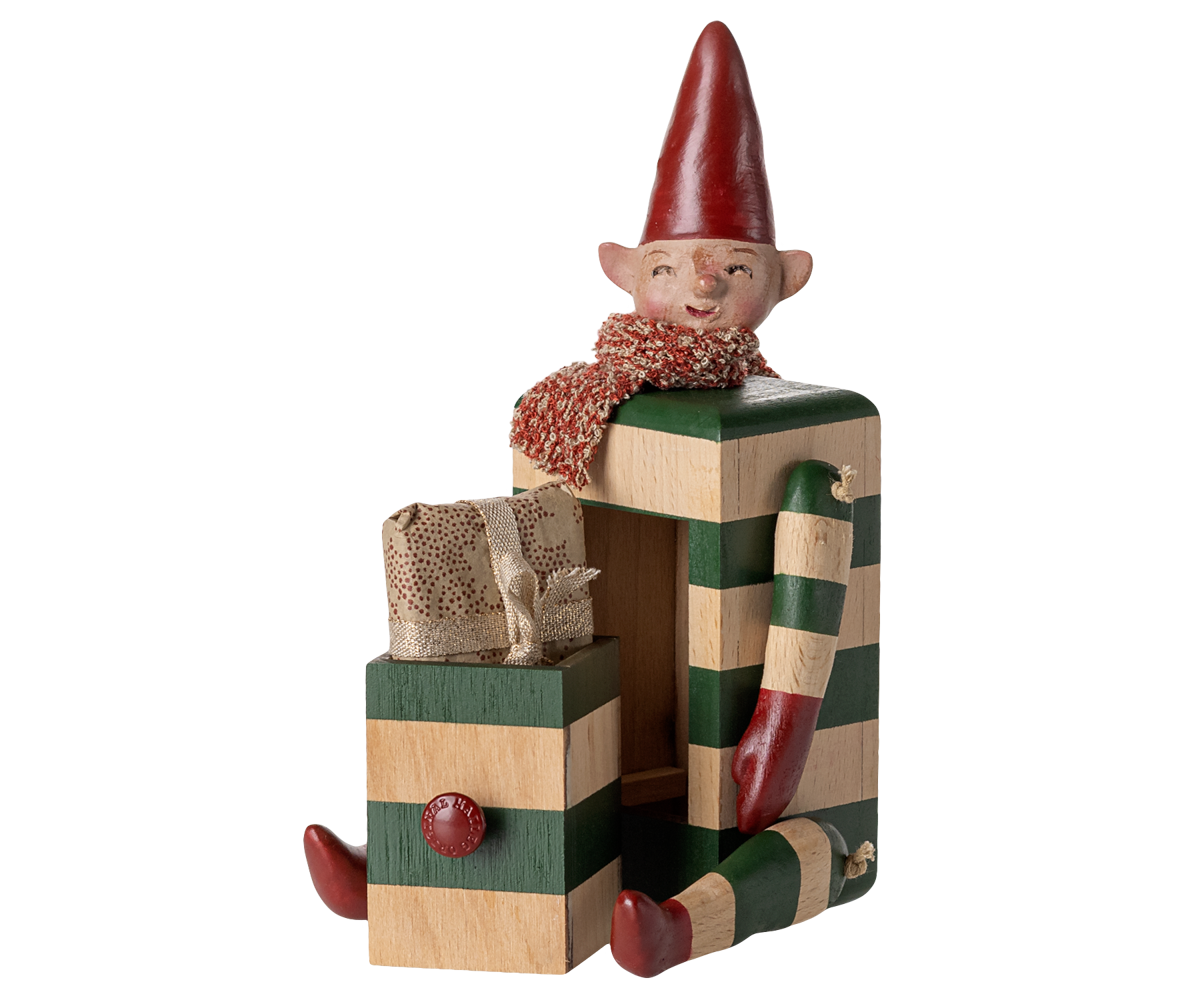 Skuffenisse – Elf with Drawer, grøn fra Maileg - 2 - Jacobsen Plus