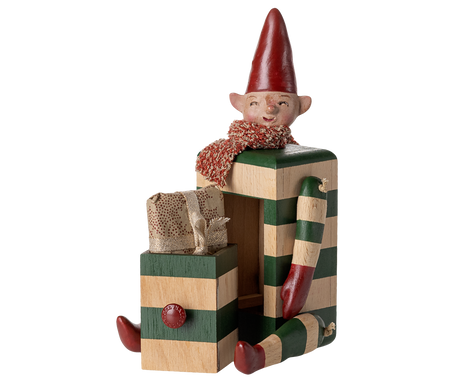 Skuffenisse – Elf with Drawer, grøn fra Maileg - 2 - Jacobsen Plus