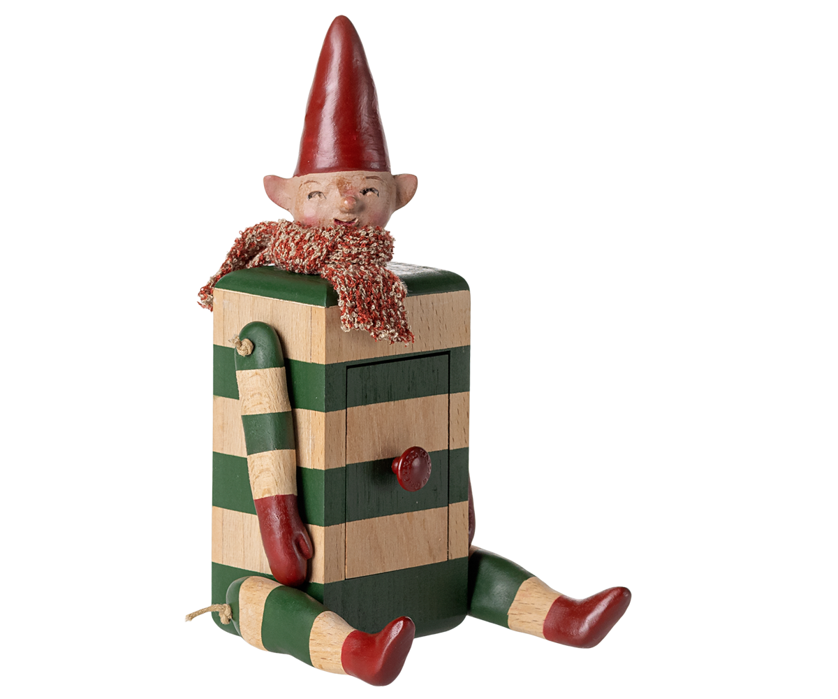 Skuffenisse – Elf with Drawer, grøn fra Maileg - 3 - Jacobsen Plus