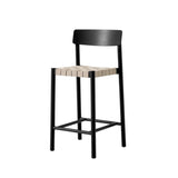 Betty TK12 counter barstol fra &Tradition - Sort Ask/Natur - Jacobsen Plus