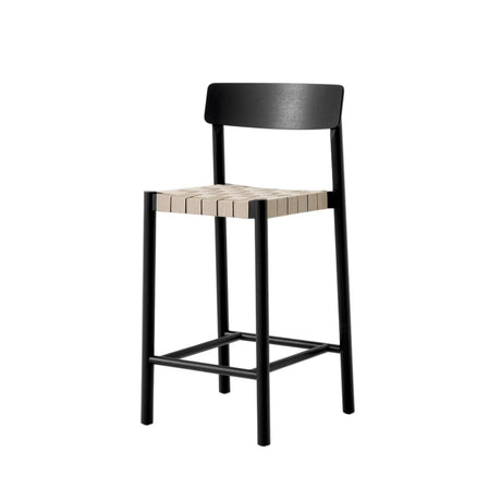 Betty TK12 counter barstol fra &Tradition - Sort Ask/Natur - Jacobsen Plus