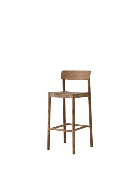 Betty TK16 Bar Chair fra &Tradition - Røget olieret eg - Jacobsen Plus