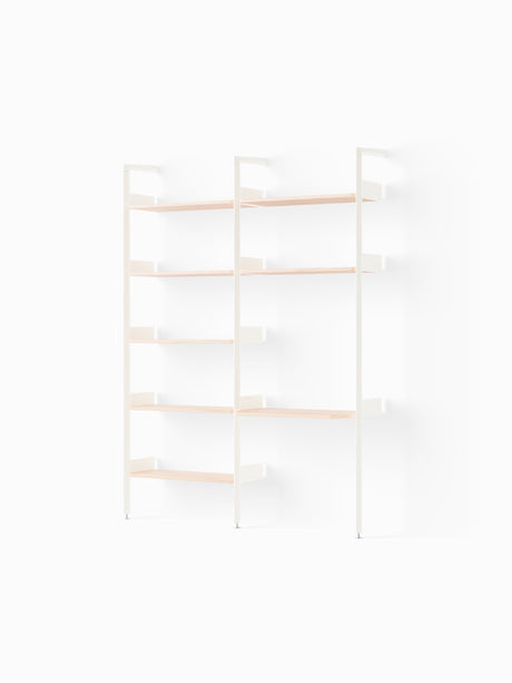 Rombe, Configuration B fra &Tradition - Alabaster w. Lacquered Oak shelves - Jacobsen Plus