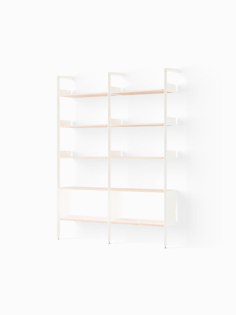 Rombe, Configuration E fra &Tradition - Alabaster w. Lacquered Oak shelves - Jacobsen Plus