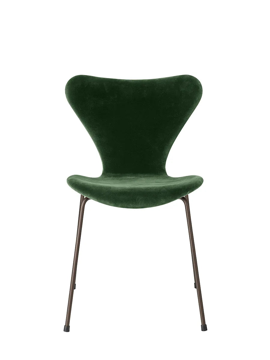 3107 Stol, fuldpolstret velour af Arne Jacobsen