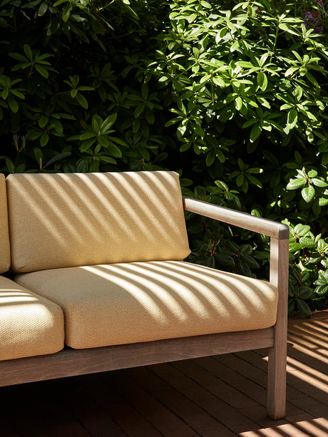 Skagerak Virkelyst 3 pers. Sofa, Honey Yellow fra Fritz Hansen - 2 - Jacobsen Plus
