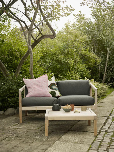 Skagerak Virkelyst 2 pers. Sofa, Charcoal fra Fritz Hansen - 2 - Jacobsen Plus