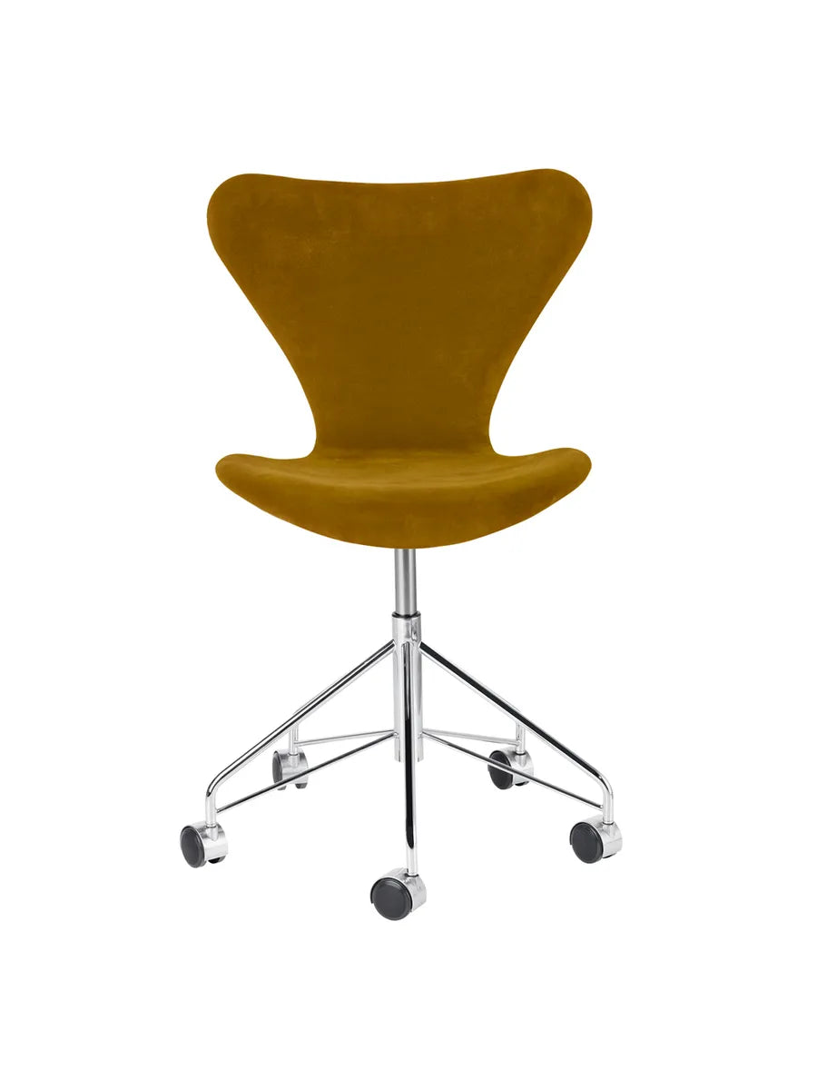 3117 Serie 7 Kontorstol af Arne Jacobsen - Fuldpolstret / Belfast (velour) / Soft ochre - Jacobsen Plus