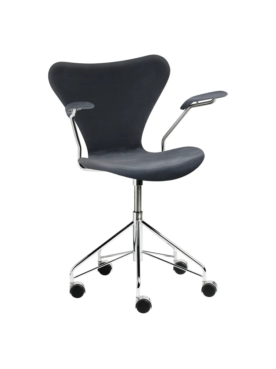 3217 Serie 7 Kontorstol af Arne Jacobsen - Fuldpolstret / Belfast (velour) / Grey blue - Jacobsen Plus