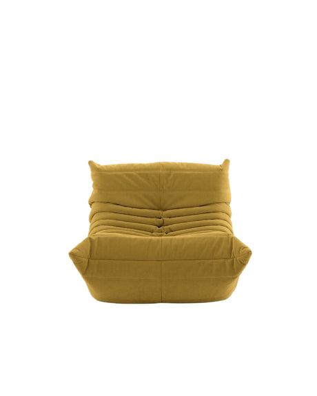 Togo Lænestol fra Ligne Roset - Alcantara Curry Y116 - Jacobsen Plus
