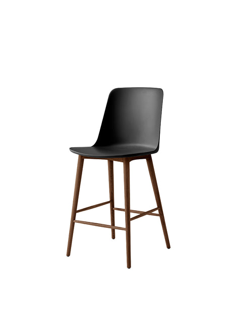 Rely HW128 Counter Chair, walnut fra &Tradition - Black - Jacobsen Plus