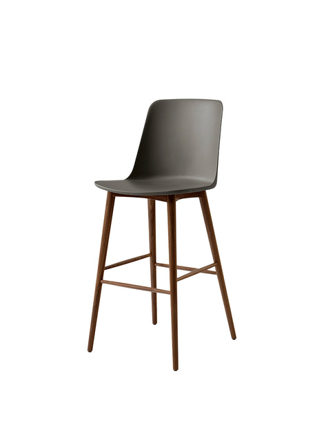 Rely HW133 Bar Chair, walnut fra &Tradition - Stone Grey - Jacobsen Plus