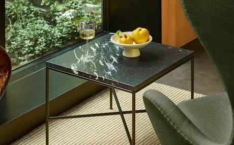 Planner Sidebord 45x45 fra Fritz Hansen - Charcoal - Jacobsen Plus