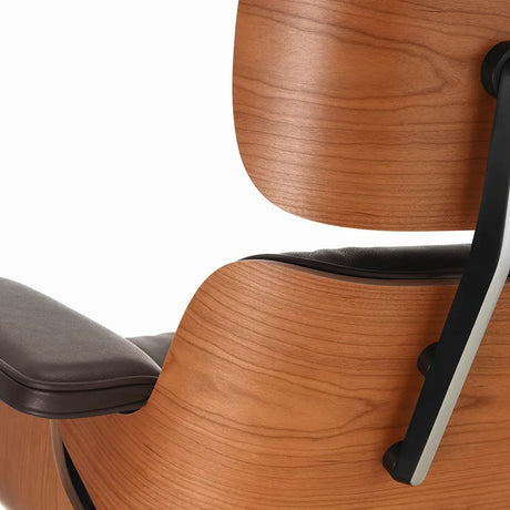 Eames Lounge Chair fra Vitra - Kirsebær - Jacobsen Plus