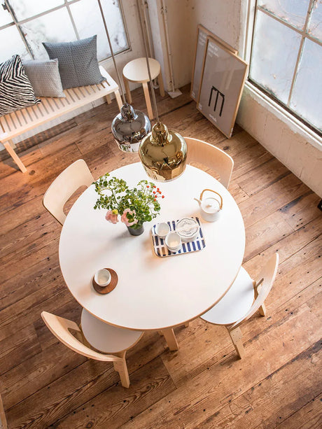 Aalto Table Round 90A, Ø100 cm fra Artek - Birk - Jacobsen Plus