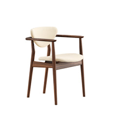 109 Armchair, valnød af Finn Juhl