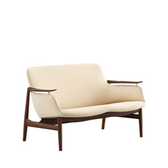 53 sofa, valnød af Finn Juhl