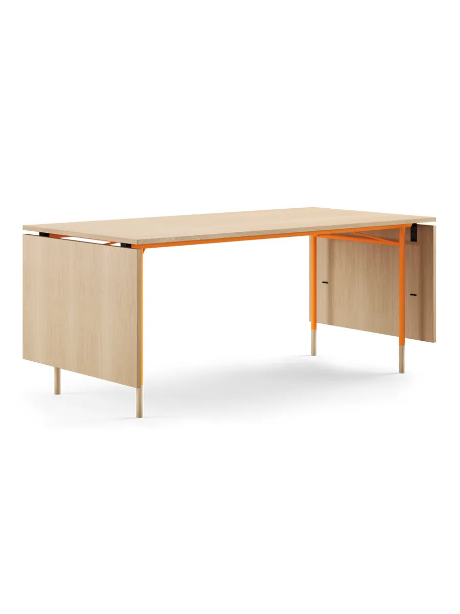 Nyhavn Spisebord af Finn Juhl - Orange stel / Eg farveneutral olie - Jacobsen Plus
