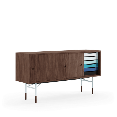 Skænk, lys blå stel af Finn Juhl - Valnød /valnød - lys blå/hvid skydelåge - Jacobsen Plus