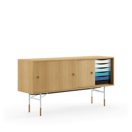 Skænk, lys blå stel af Finn Juhl - Eg olie/Eg olie - lys blå/hvid skydelåge - Jacobsen Plus