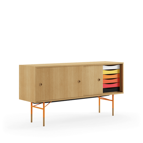 Skænk, orange stel af Finn Juhl - Eg olie/Eg olie - gul/hvid skydelåge - Jacobsen Plus