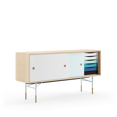 Skænk, lys blå stel af Finn Juhl - Eg klar olie - lys blå/hvid skydelåge - Jacobsen Plus