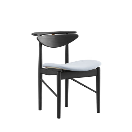 Karmstolen, sort eg af Finn Juhl - Vidar 723 - Jacobsen Plus