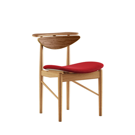 Karmstolen, eg olie/valnød af Finn Juhl - Vidar 582 - Jacobsen Plus