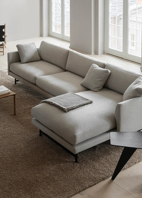 Calmo 3-personers Sofa m. chaiselong, sunniva 717 fra Fredericia Furniture - 2 - Jacobsen Plus