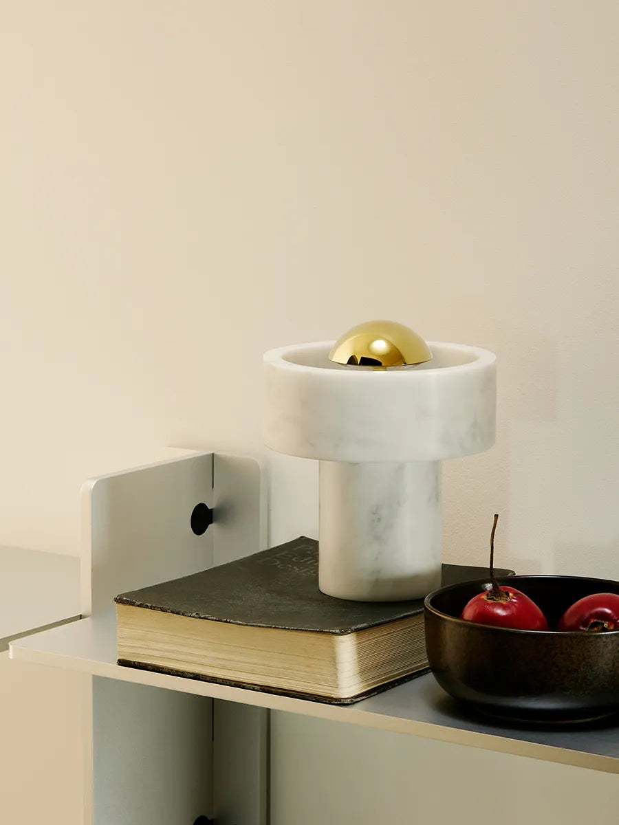 Stone Portable Bordlampe fra Tom Dixon